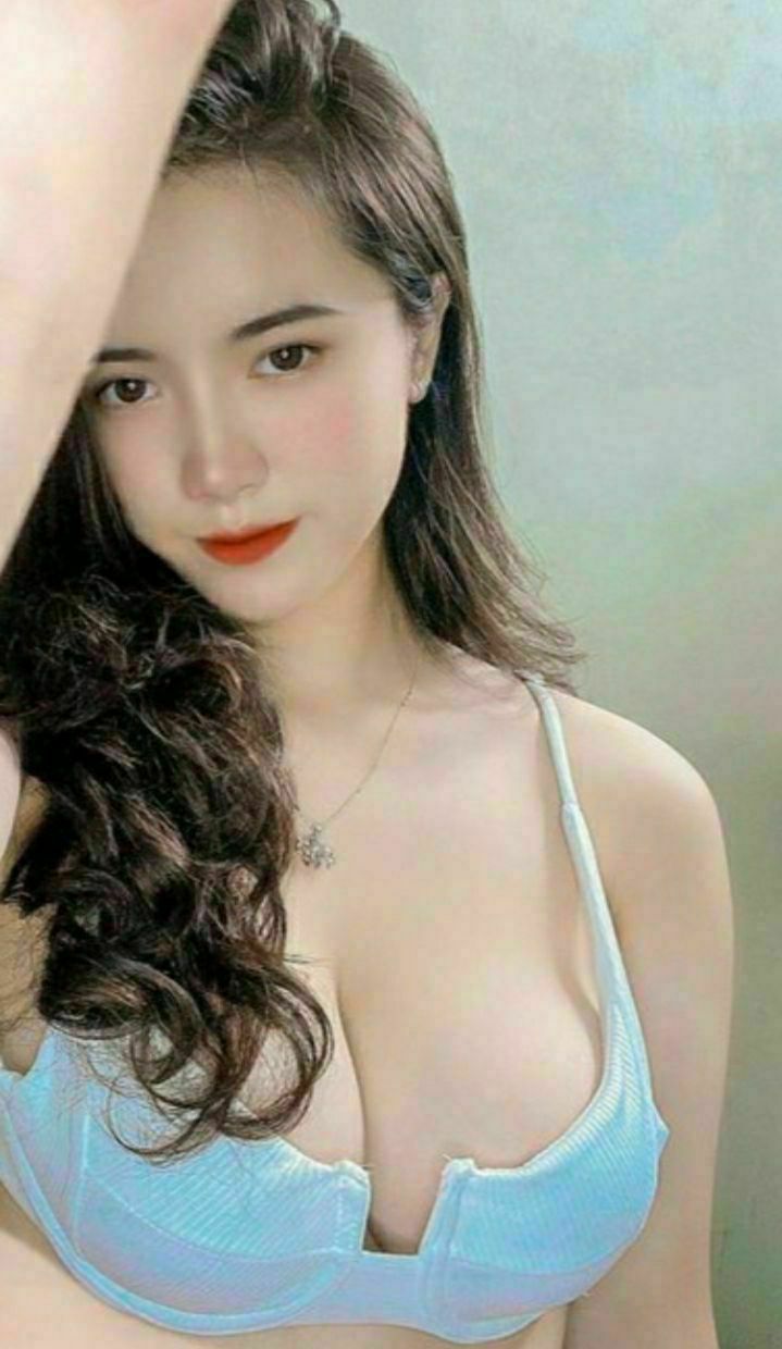 Em thư ký lông rậm bị gã quản lý biến thái chuốc thuốc quan hệ cả đêm khi đi công tác